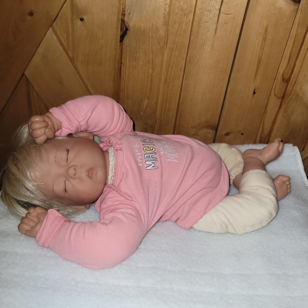 Lee Middleton Vintage  Realistic Baby Doll "Cherish"  Blonde Hair - Picture 2 of 14